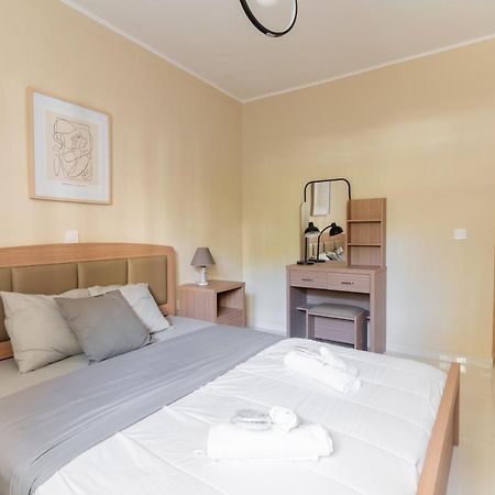 Aiolos Cozy Alimos Center Apartment Near The Sea Athena Bagian luar foto