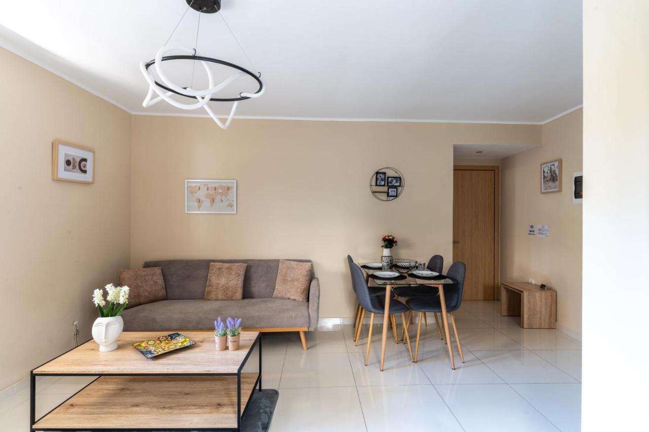 Aiolos Cozy Alimos Center Apartment Near The Sea Athena Bagian luar foto